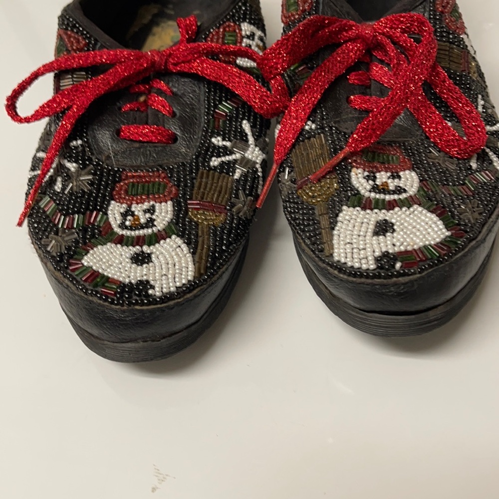 Christmas tennis shoes.